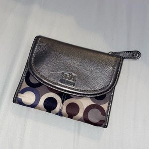 Retro Coach Wallet Like New Condition